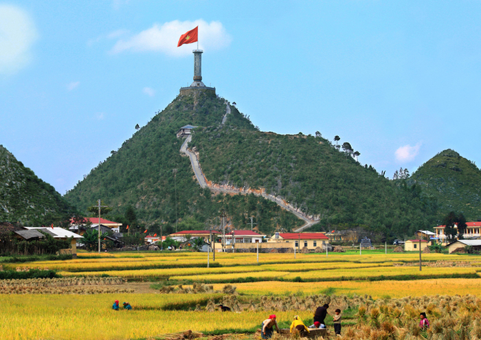 Cột cờ Hà Giang